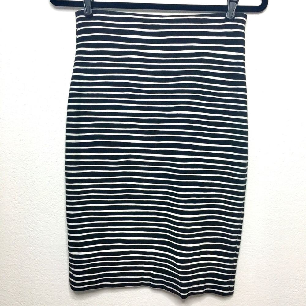 LOFT Black and White Stripe Bodycon Skirt Size Small Petite